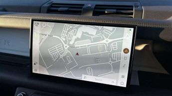 Land Rover Defender 3.0 D300 Hard Top HSE Auto