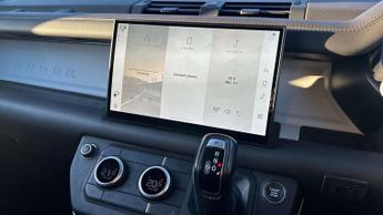 Land Rover Defender 3.0 D300 Hard Top HSE Auto