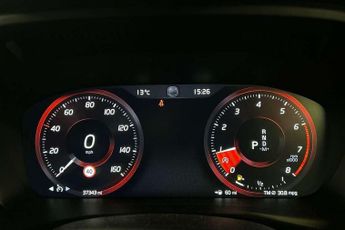 Volvo XC40 1.5 T3 [163] R DESIGN Pro 5dr Geartronic