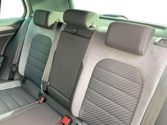 Volkswagen Golf 1.5 TSI EVO 150 R-Line 5dr DSG