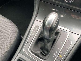 Volkswagen Golf 1.5 TSI EVO SE [Nav] 5dr DSG