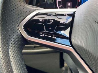 Volkswagen Golf Estate 2.0 TDI 150 R-Line 5dr DSG