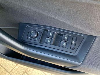 Volkswagen T-Roc 1.5 TSI Life 5dr DSG