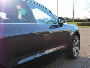 Porsche Macan Turbo 5dr PDK
