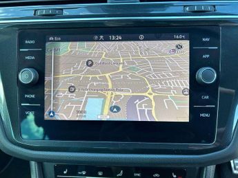 Volkswagen Tiguan 2.0 TDI R-Line 5dr DSG