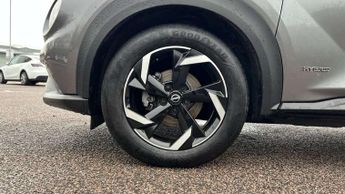 Nissan Juke 1.6 Hybrid N-Connecta 5dr Auto