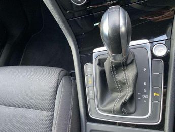 Volkswagen Golf 2.0 TSI 300 R 5dr 4MOTION DSG