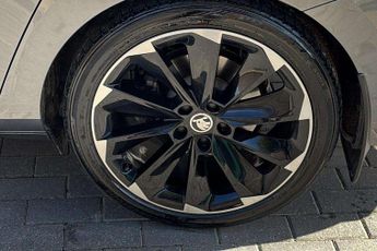 Skoda Superb Estate 2.0 TSI 190 Sport Line Plus 5dr DSG
