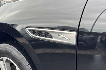 Jaguar F-Pace 2.0 P250 R-Dynamic SE 5dr Auto AWD