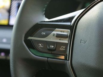 Peugeot 308 1.2 Hybrid 136 Allure 5dr e-DSC6