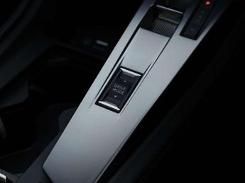 Peugeot 308 1.2 Hybrid 136 Allure 5dr e-DSC6