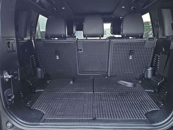 Land Rover Defender 3.0 D350 X-Dynamic HSE 110 5dr Auto [7 Seat]