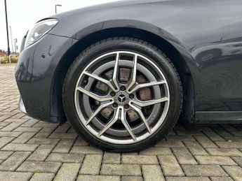 Mercedes-Benz E-Class Estate E200 AMG Line Premium 5dr 9G-Tronic