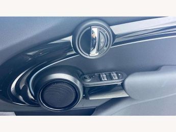MINI Hatchback 5dr 1.5 Cooper Classic 5dr Auto