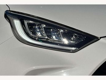 Toyota Yaris 1.5 Hybrid Design 5dr CVT