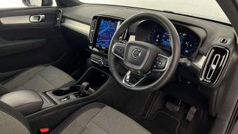 Volvo XC40 2.0 B3P Core 5dr Auto