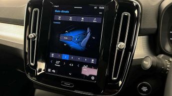 Volvo XC40 2.0 B3P Core 5dr Auto