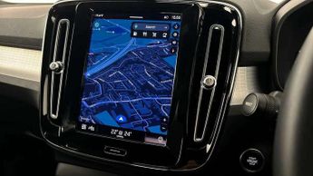 Volvo XC40 2.0 B3P Core 5dr Auto