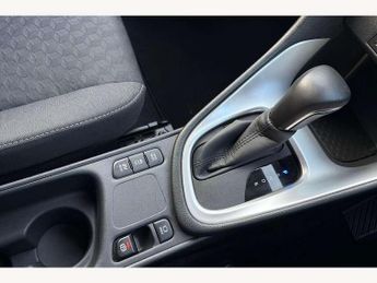 Toyota Yaris 1.5 Hybrid Design 5dr CVT