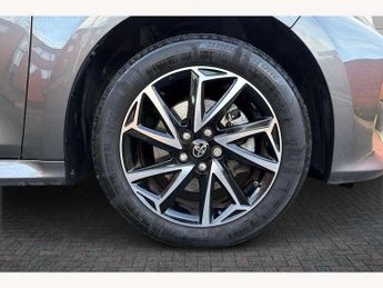Toyota Yaris 1.5 Hybrid Design 5dr CVT