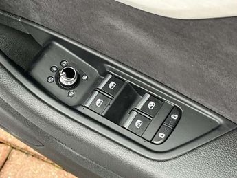 Audi A4 Avant 40 TFSI 204 S Line 5dr S Tronic