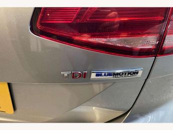 Volkswagen Passat Estate 1.6 TDI SE Business 5dr DSG