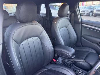 MINI Hatchback 5dr 1.5 Cooper Exclusive 5dr Auto