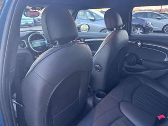 MINI Hatchback 5dr 1.5 Cooper Exclusive 5dr Auto