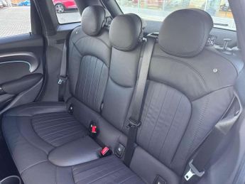 MINI Hatchback 5dr 1.5 Cooper Exclusive 5dr Auto