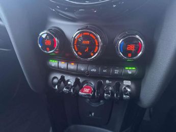 MINI Hatchback 5dr 1.5 Cooper Exclusive 5dr Auto