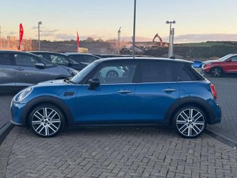 MINI Hatchback 5dr 1.5 Cooper Exclusive 5dr Auto