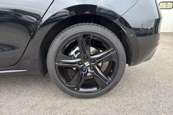 SEAT Leon 1.5 eTSI 150 FR Black Edition 5dr DSG [DAP]