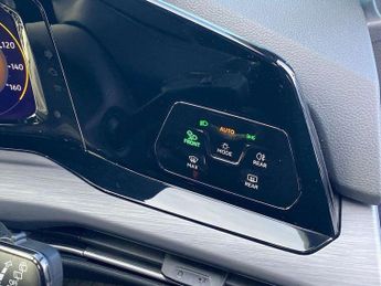 Volkswagen Golf 1.5 eTSI 150 Style 5dr DSG