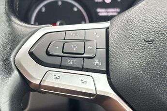 Volkswagen Transporter 2.0 BiTDI 199 Highline Kombi Van DSG