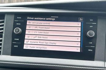 Volkswagen Transporter 2.0 BiTDI 199 Highline Kombi Van DSG