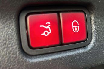 Mercedes C Class C200 AMG Line Premium 4dr 9G-Tronic