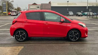 Toyota Yaris 1.5 Hybrid Design 5dr CVT