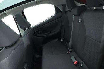 Toyota Yaris 1.5 Hybrid Design 5dr CVT