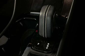 Volvo XC40 Recharge 1.5 T5 Recharge PHEV R DESIGN Pro 5dr Auto