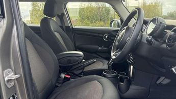 MINI Hatchback 5dr 1.5 One Classic II 5dr Auto [Comfort/Nav Pack]
