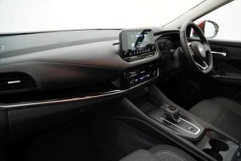Nissan Qashqai 1.3 DiG-T MH 158 N-Connecta 5dr Xtronic