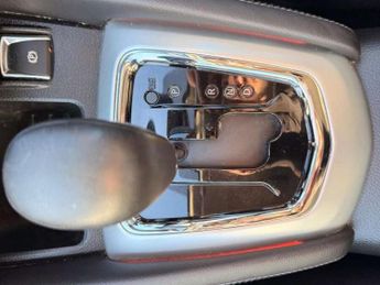 Nissan Qashqai 1.2 DiG-T N-Connecta 5dr Xtronic