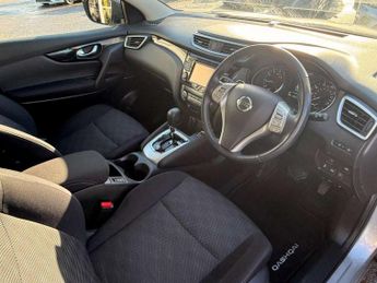 Nissan Qashqai 1.2 DiG-T N-Connecta 5dr Xtronic