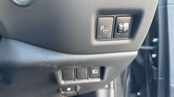 Toyota C-HR 1.8 Hybrid Design 5dr CVT