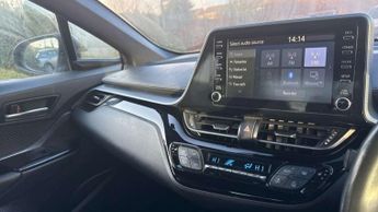 Toyota C-HR 1.8 Hybrid Design 5dr CVT
