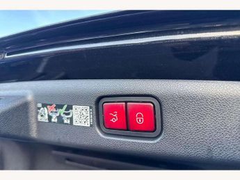 Mercedes-Benz E-Class E220d Exclusive Edition 4dr 9G-Tronic