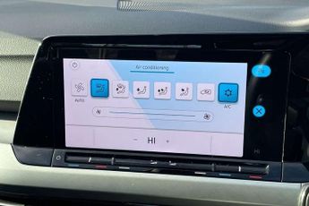 Volkswagen Golf 1.5 eTSI 150 Life 5dr DSG