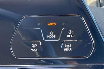 Volkswagen Golf 1.5 eTSI 150 Life 5dr DSG