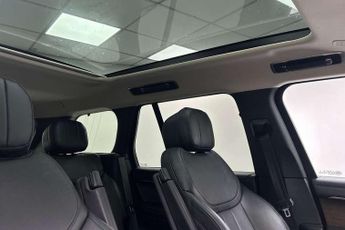 Land Rover Range Rover 3.0 D300 SE 4dr Auto