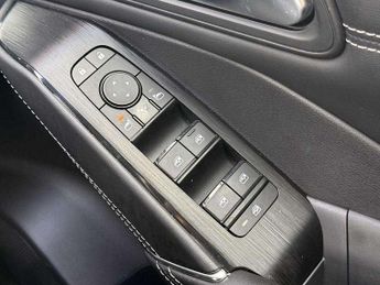 Nissan Qashqai 1.3 DiG-T MH 158 N-Connecta 5dr Xtronic